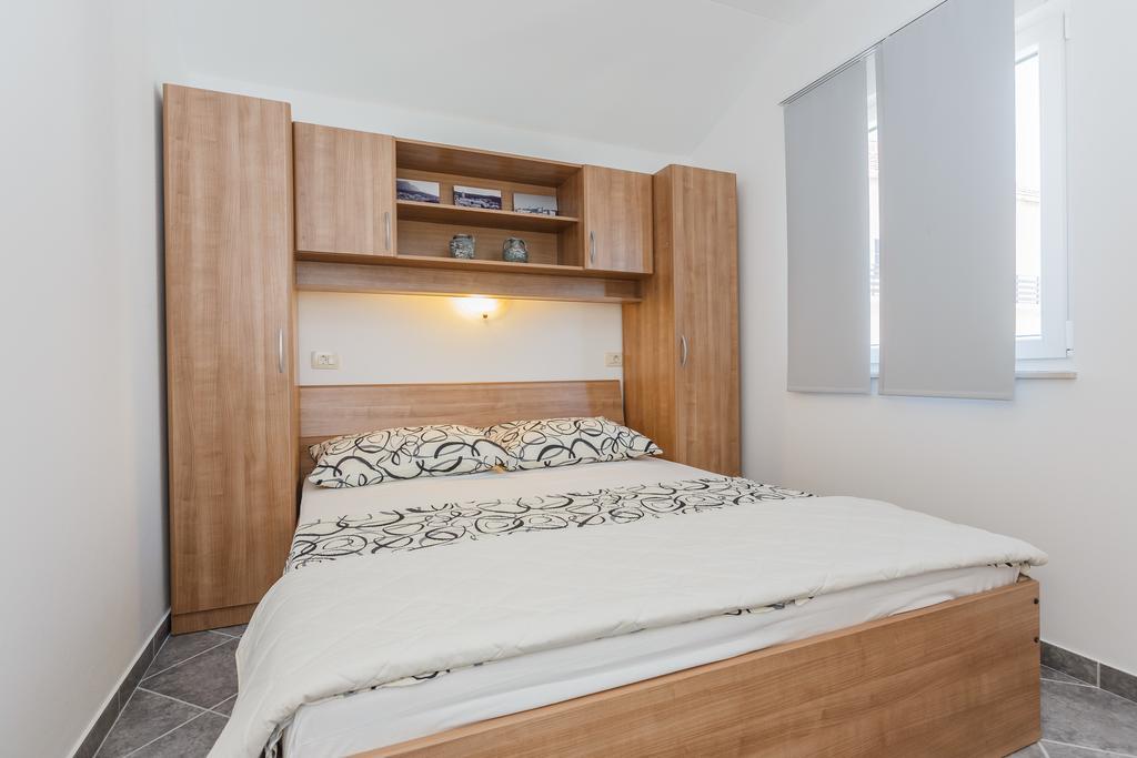 Apartments Viljac Trogir Szoba fotó