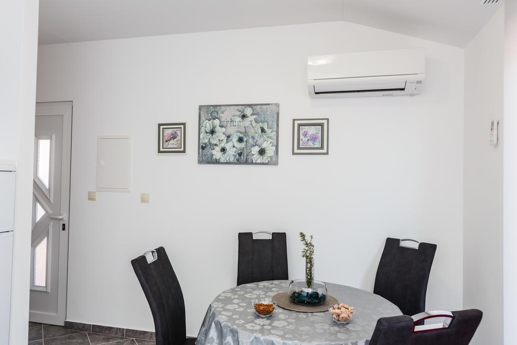 Apartments Viljac Trogir Szoba fotó