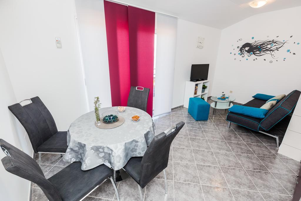Apartments Viljac Trogir Szoba fotó