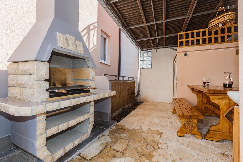 Apartments Viljac Trogir Kültér fotó