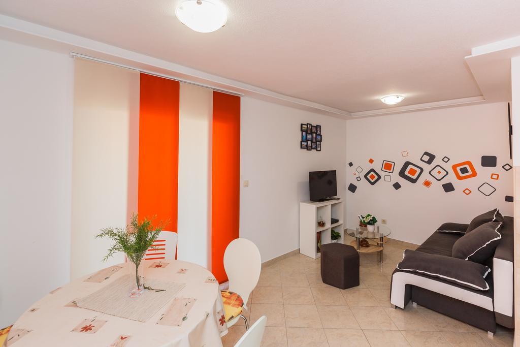 Apartments Viljac Trogir Szoba fotó